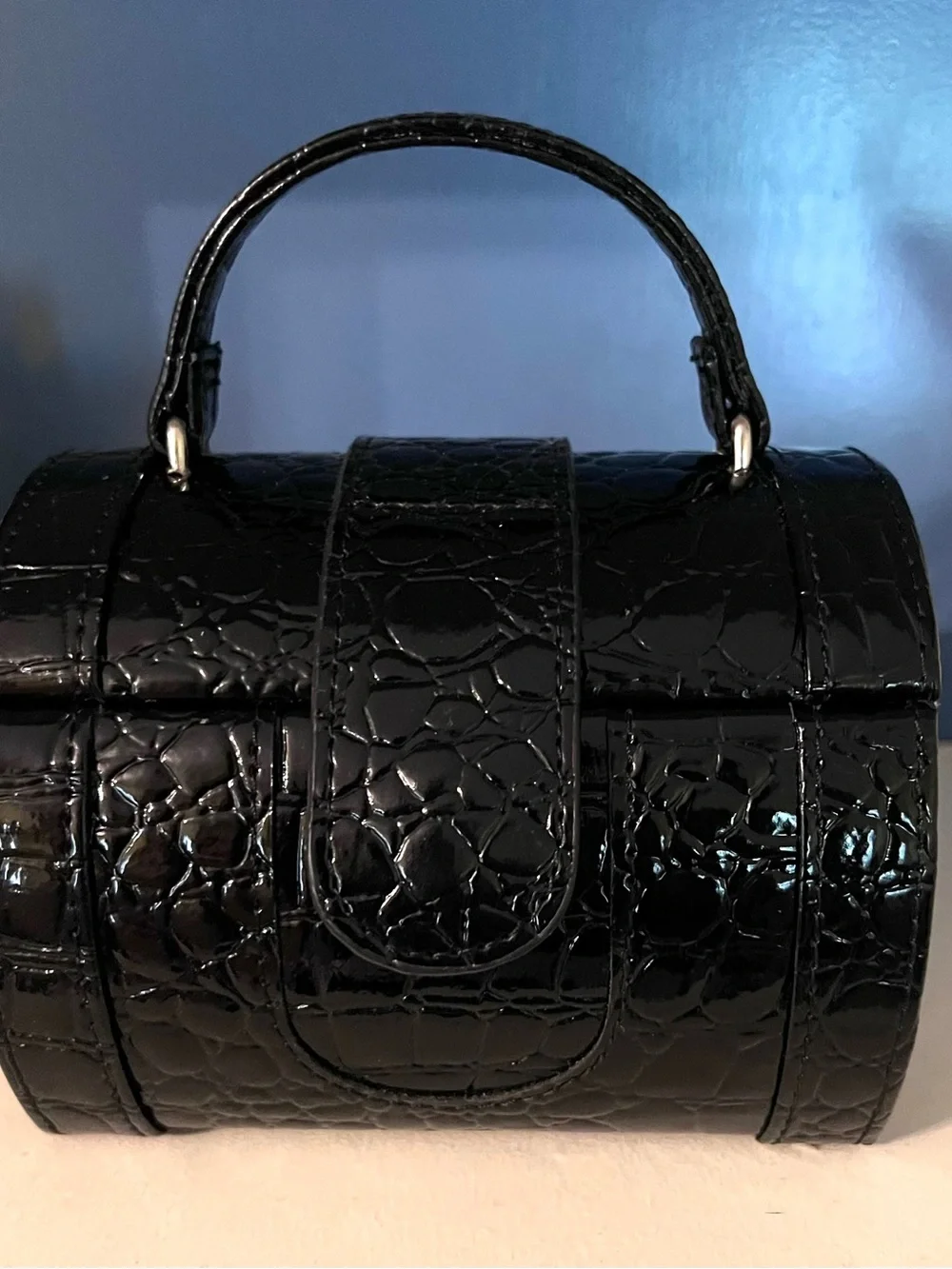 Black Faux-Croc Travel Barrel Jewelry Box with Zebra Lining